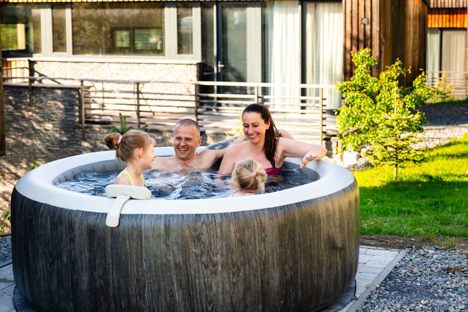 Apartmán 4+aquaFamily letná vírivka